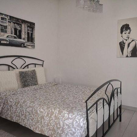 Smart Home Lux Iasi Exteriör bild