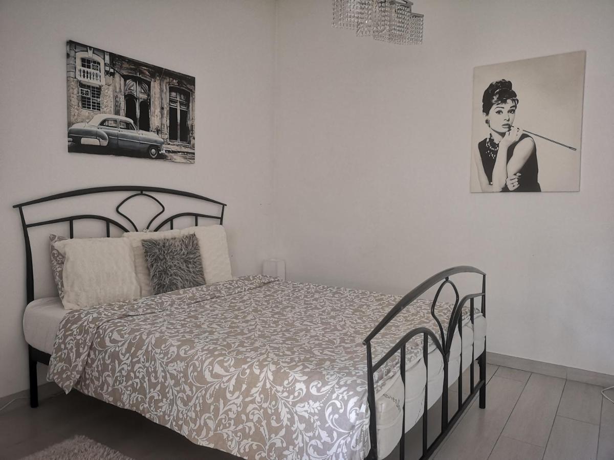 Smart Home Lux Iasi Exteriör bild
