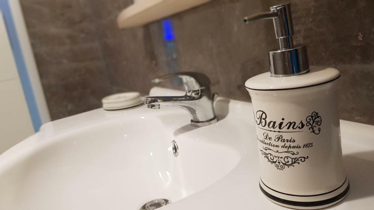 Smart Home Lux Iasi Exteriör bild