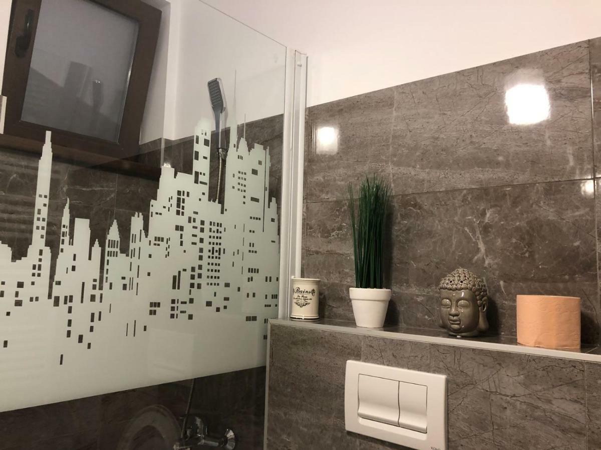 Smart Home Lux Iasi Exteriör bild